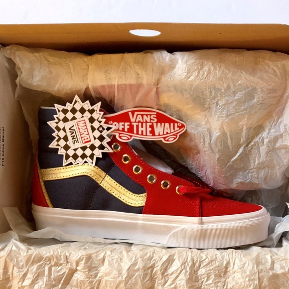 Vans Captain Marvel Limited Edition Sk8 Hi - Picture 2 of 7